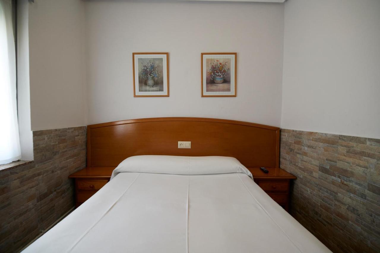 Pensión Serafín Avilés Exterior foto